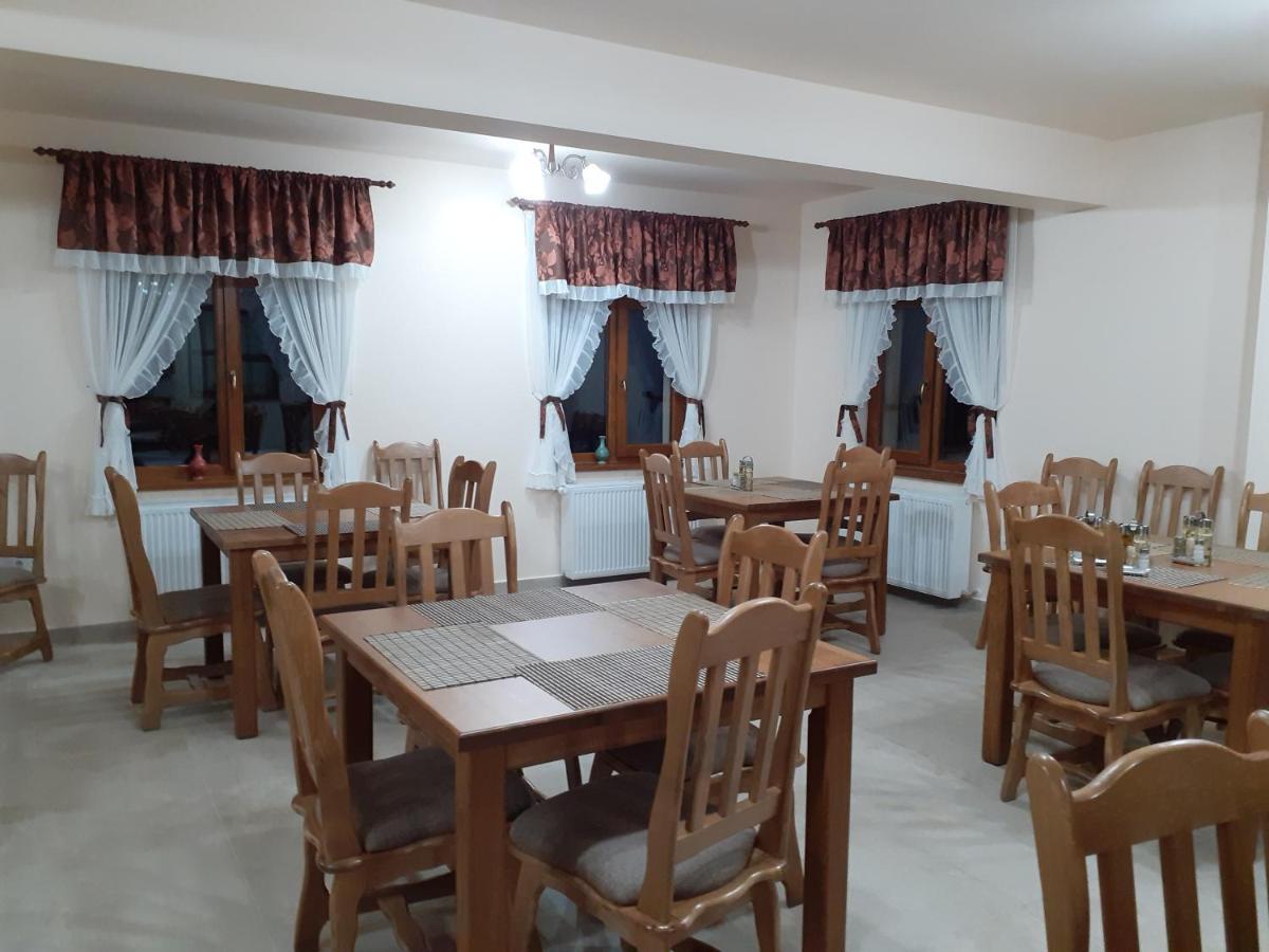 Pensiunea Bradul Dealu Stefanitei 外观 照片